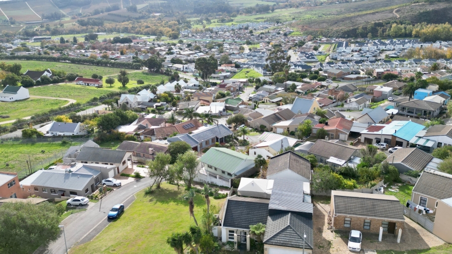 4 Bedroom Property for Sale in Arbeidslus Western Cape